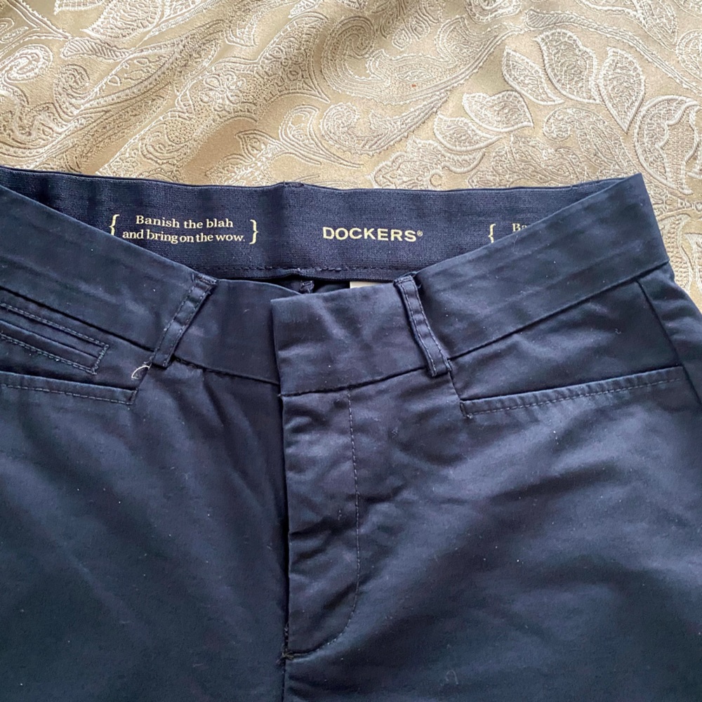 DOCKERS - NAVY - SIZE 8M - METRO SURE FIT TRULY SLIMMING